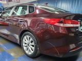 Used 2017 Kia Optima LX image 4