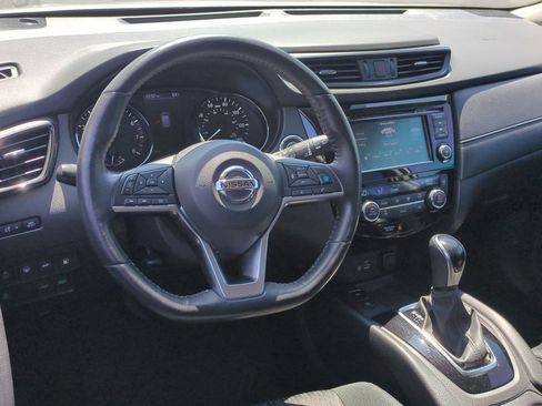 Used 2019 Nissan Rogue SV w/ Premium Package FWD image 29