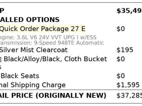 Used 2023 Chrysler Voyager LX FWD image 4