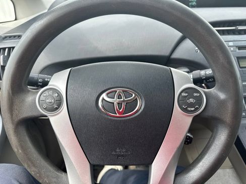 Used 2010 Toyota Prius Two FWD image 33