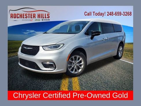 Used 2024 Chrysler Pacifica Touring-L AWD/4WD image 1