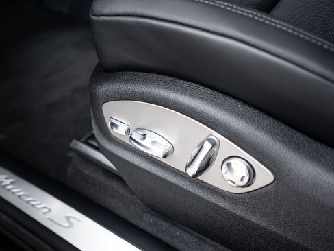 Certified 2026 Porsche Macan S AWD/4WD image 19
