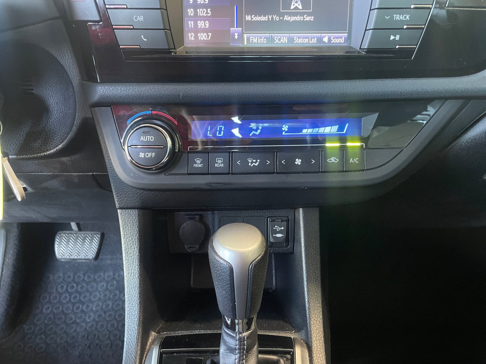 Used 2014 Toyota Corolla S FWD image 11