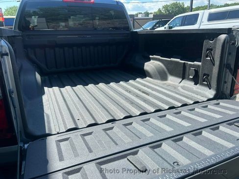 Used 2024 GMC Canyon Elevation w/ Convenience Package AWD/4WD image 11