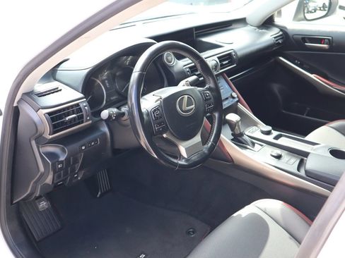 Used 2017 Lexus IS 200t RWD image 10