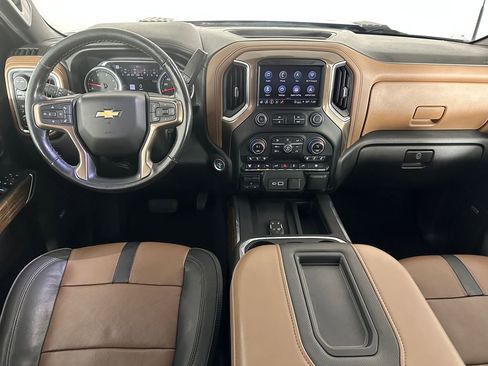 Used 2022 Chevrolet Silverado 3500 High Country w/ Snow Plow Prep/Camper Package image 10