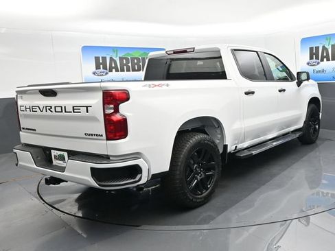 New 2026 Chevrolet Silverado 1500 Custom w/ LPO, Dark Essentials Package AWD/4WD image 5