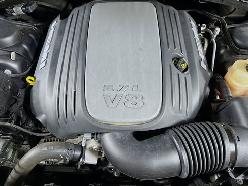 Used 2019 Dodge Charger R/T w/ Blacktop Package image 32