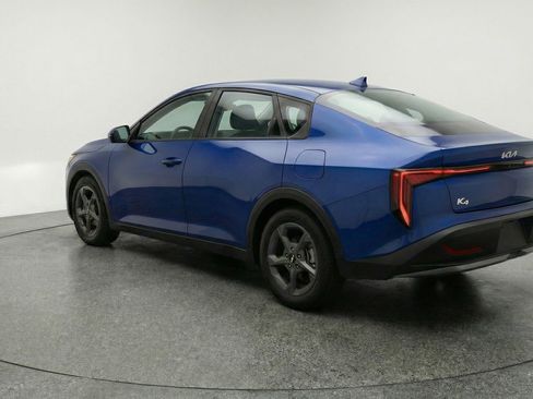 Used 2025 Kia K4 LXS image 6