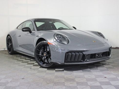 Used 2025 Porsche 911 Carrera GTS image 9