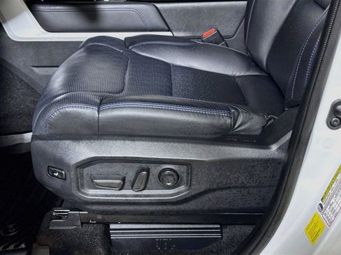 Used 2024 Toyota Tundra Platinum AWD/4WD image 17
