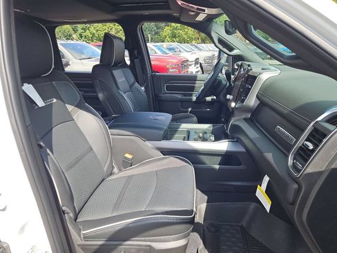New 2026 RAM 3500 Laramie AWD/4WD image 16