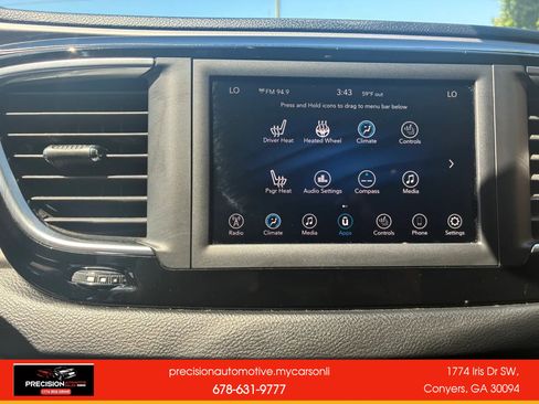 Used 2020 Chrysler Pacifica Touring-L FWD image 24