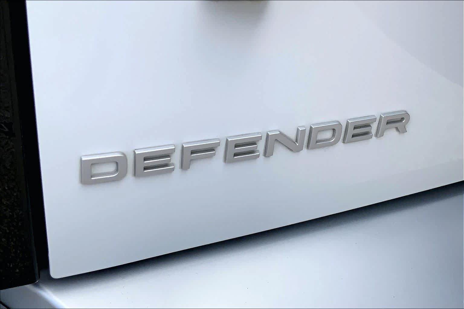 Used 2023 Land Rover Defender 110 S AWD/4WD image 29
