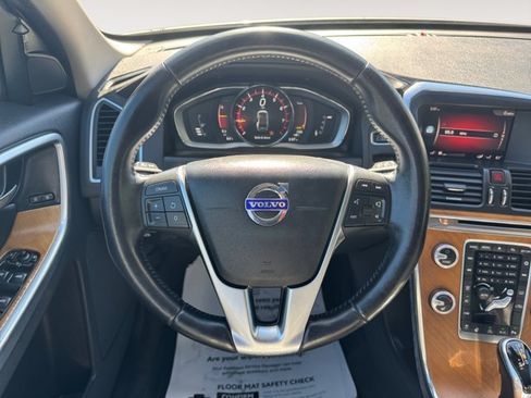 Used 2017 Volvo XC60 T6 Inscription w/ Preferred Option Package AWD/4WD image 12