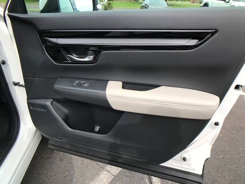 Used 2025 Honda CR-V EX-L image 31