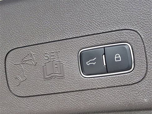 Used 2022 Lincoln Aviator AWD w/ Premium Package image 30