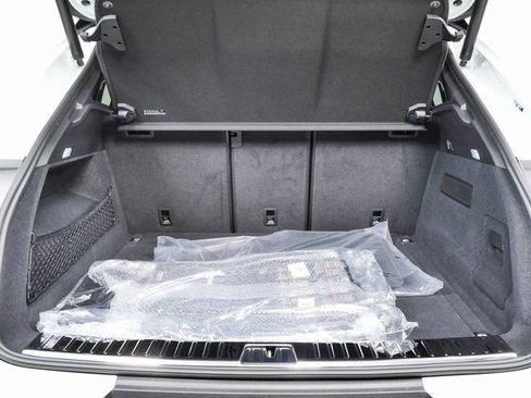 New 2026 Porsche Cayenne Coupe AWD/4WD image 33