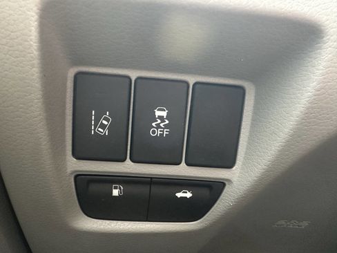 Used 2017 Acura TLX w/ Technology Package FWD image 21
