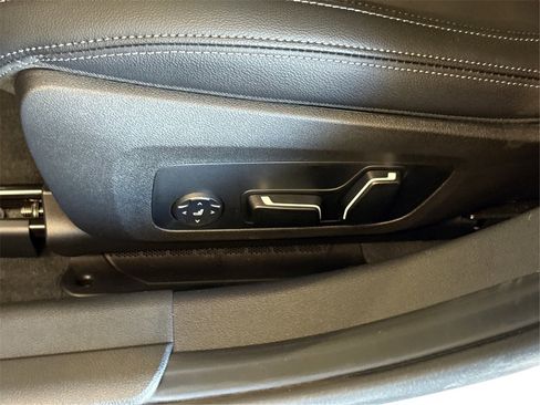 New 2026 BMW 330i 330i w/ M Sport Package image 25