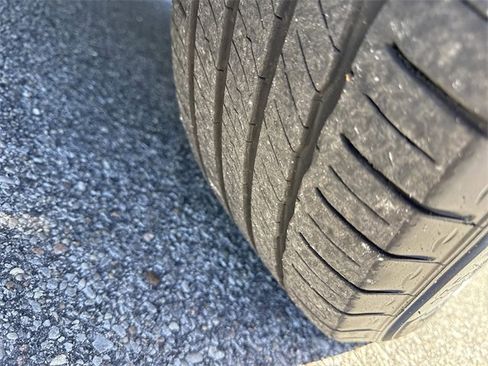 Used 2025 Cadillac XT5 Premium Luxury image 45