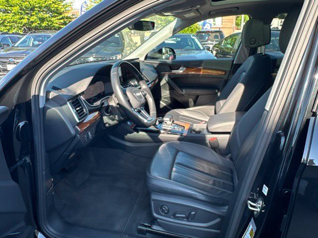 Used 2023 Audi Q5 2.0T Premium Plus w/ Premium Plus Package AWD/4WD image 31