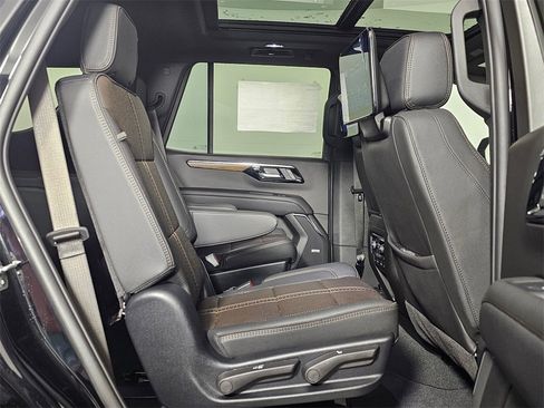 New 2025 Chevrolet Tahoe High Country image 14