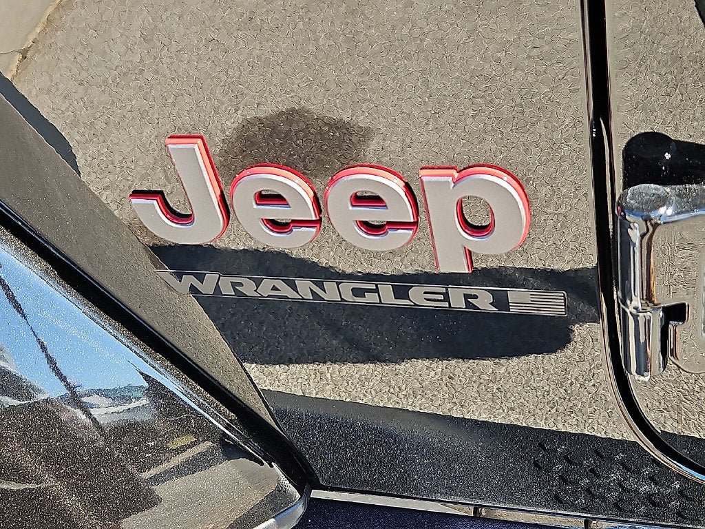 Used 2026 Jeep Wrangler Unlimited Rubicon AWD/4WD image 16
