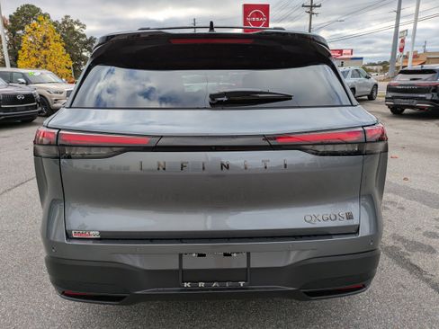 New 2026 INFINITI QX60 Sport w/ Dark Cargo Package image 5