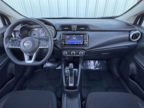Used 2020 Nissan Versa S image 11