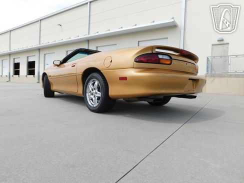 Used 1998 Chevrolet Camaro Z28 image 28