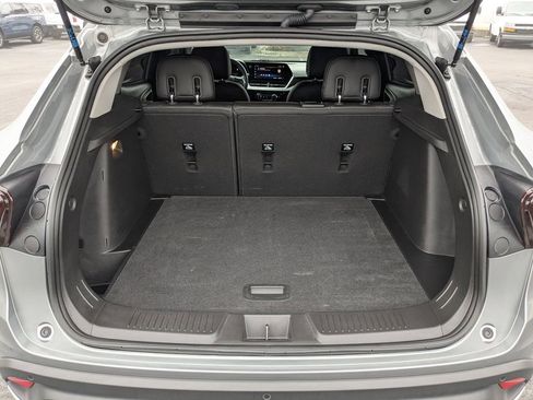 Used 2024 Chevrolet Trax LT w/ Driver Confidence Package image 13