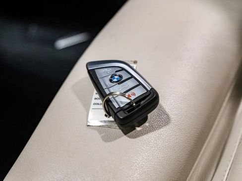 Used 2022 BMW X5 xDrive40i w/ M Sport Package AWD/4WD image 56