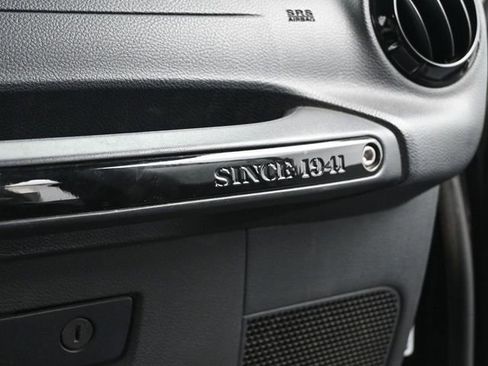 Used 2012 Jeep Wrangler Unlimited Sahara image 21