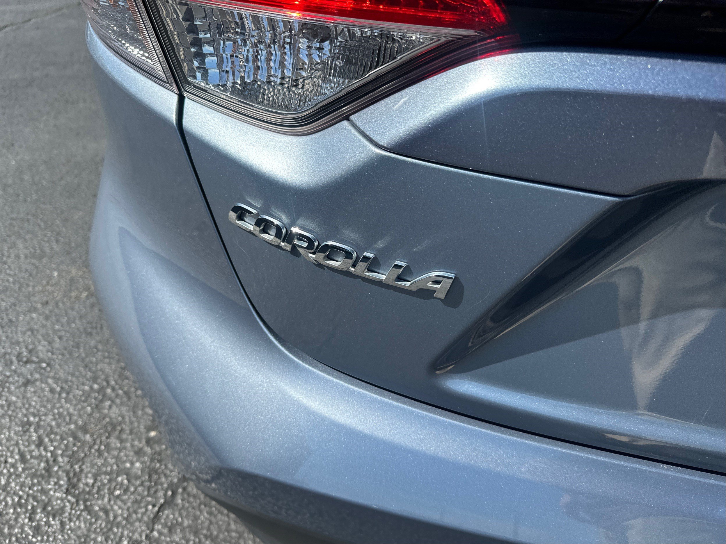 Used 2023 Toyota Corolla LE FWD image 25