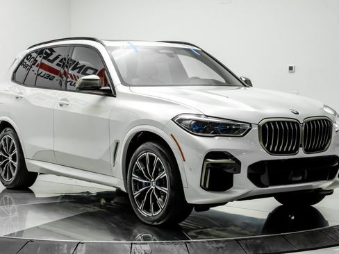Used 2023 BMW X5 M50i w/ Executive Package AWD/4WD image 3