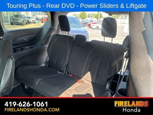Used 2019 Chrysler Pacifica Touring Plus w/ S Appearance Package FWD image 30