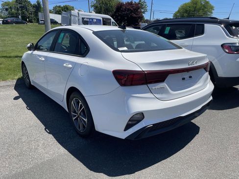Used 2023 Kia Forte LXS FWD image 4