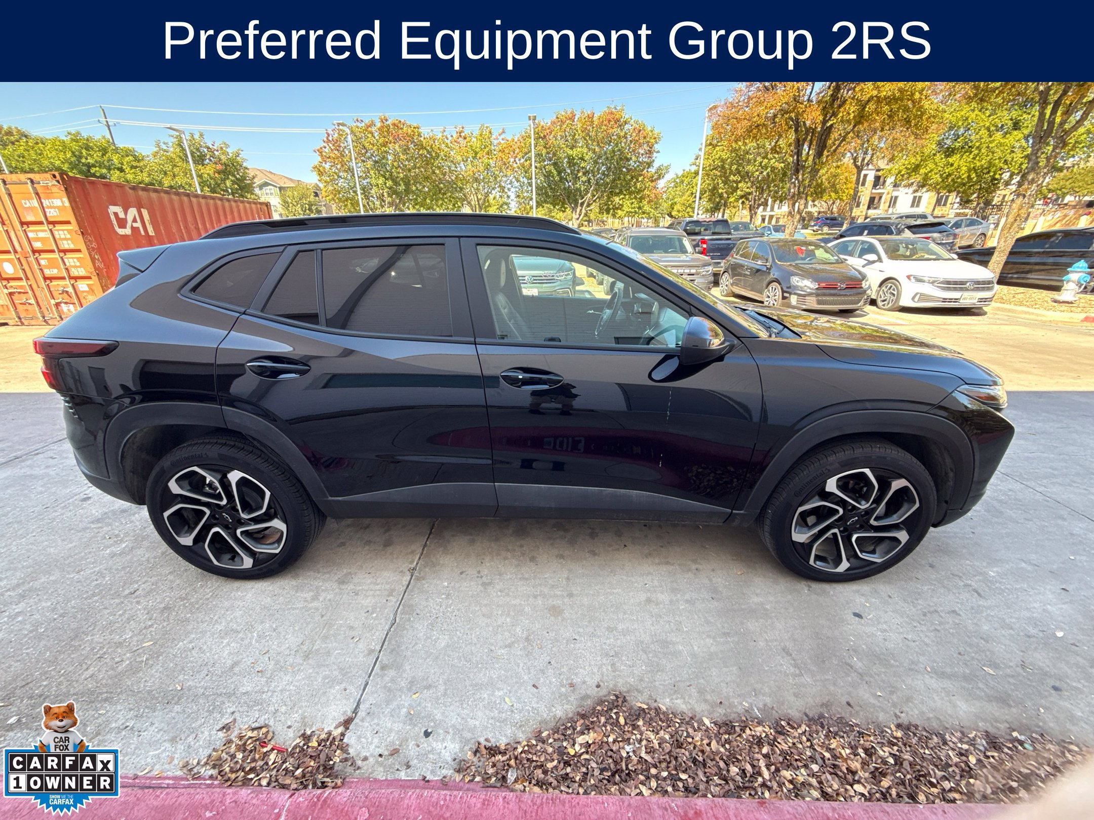 Used 2025 Chevrolet Trax RS FWD image 2