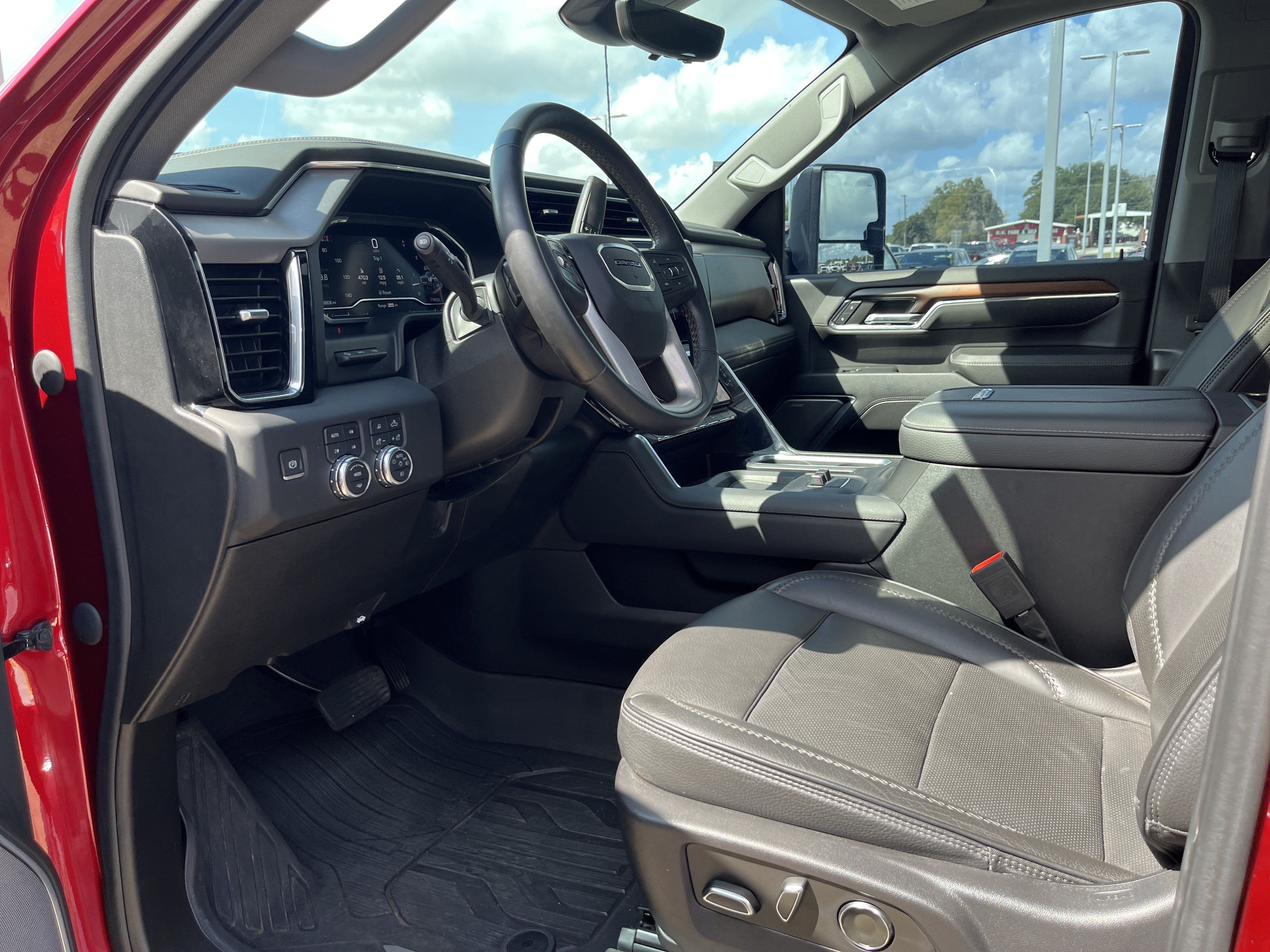 Used 2024 GMC Sierra 2500 Denali w/ Denali Reserve Package AWD/4WD image 8