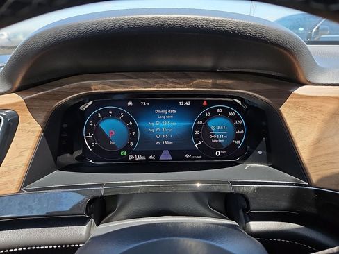 Used 2024 Volkswagen Atlas SE FWD image 28