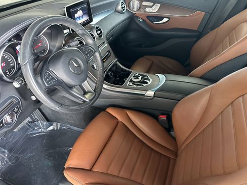 Used 2019 Mercedes-Benz GLC 300 4MATIC Coupe image 10