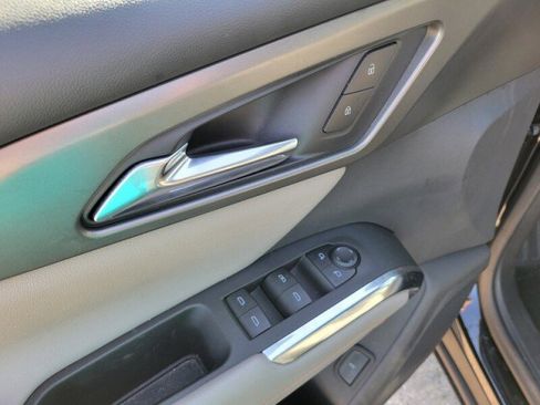 Certified 2025 Chevrolet Traverse LT image 14