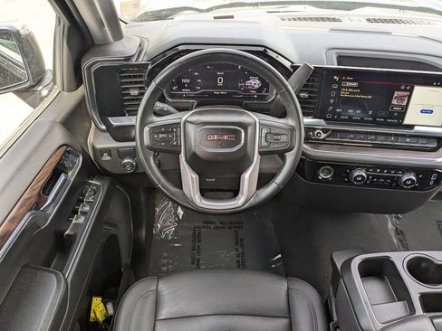 Certified 2024 GMC Sierra 1500 SLT image 15