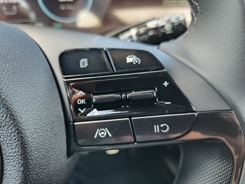 New 2025 Hyundai Elantra Sport image 13