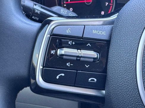 Used 2022 Kia Sorento S FWD image 9