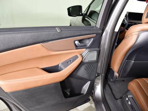Certified 2025 Acura MDX SH-AWD w/ Technology Package image 46