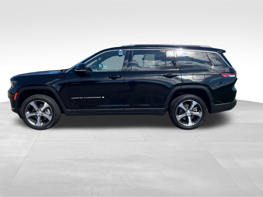 Used 2024 Jeep Grand Cherokee L Limited AWD/4WD image 2