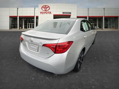 Used 2018 Toyota Corolla SE FWD image 6