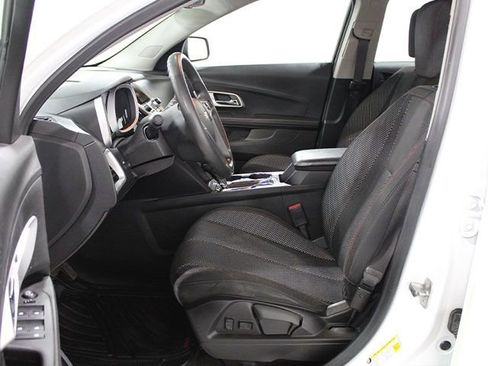 Used 2017 Chevrolet Equinox LS FWD image 10